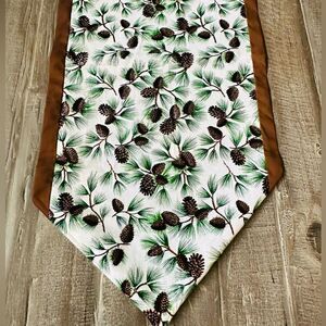 Winter Holiday Glitter Pine Cone Table Runner